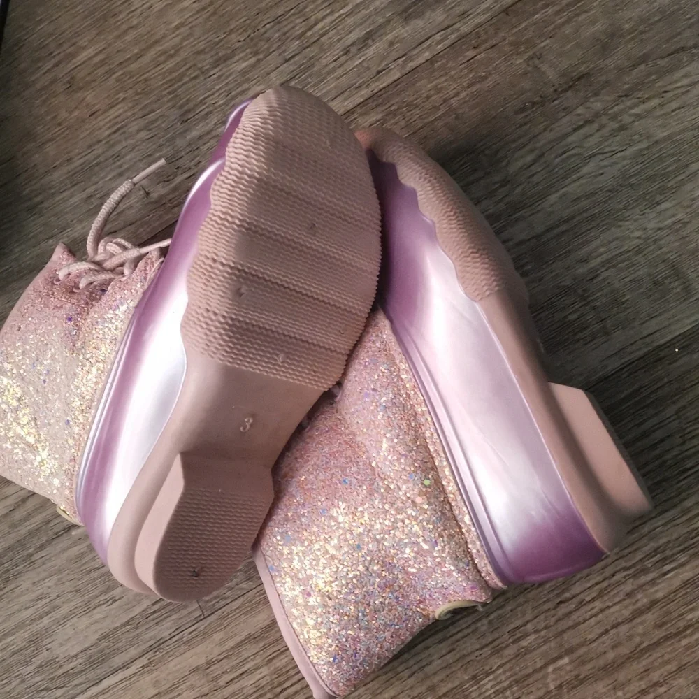 Adrienne Vittadini Duck Girl boot